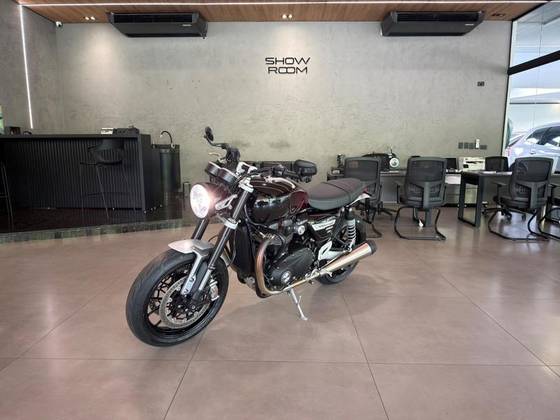 TRIUMPH SPEED TWIN 900 TRIUMPH SPEED TWIN 900